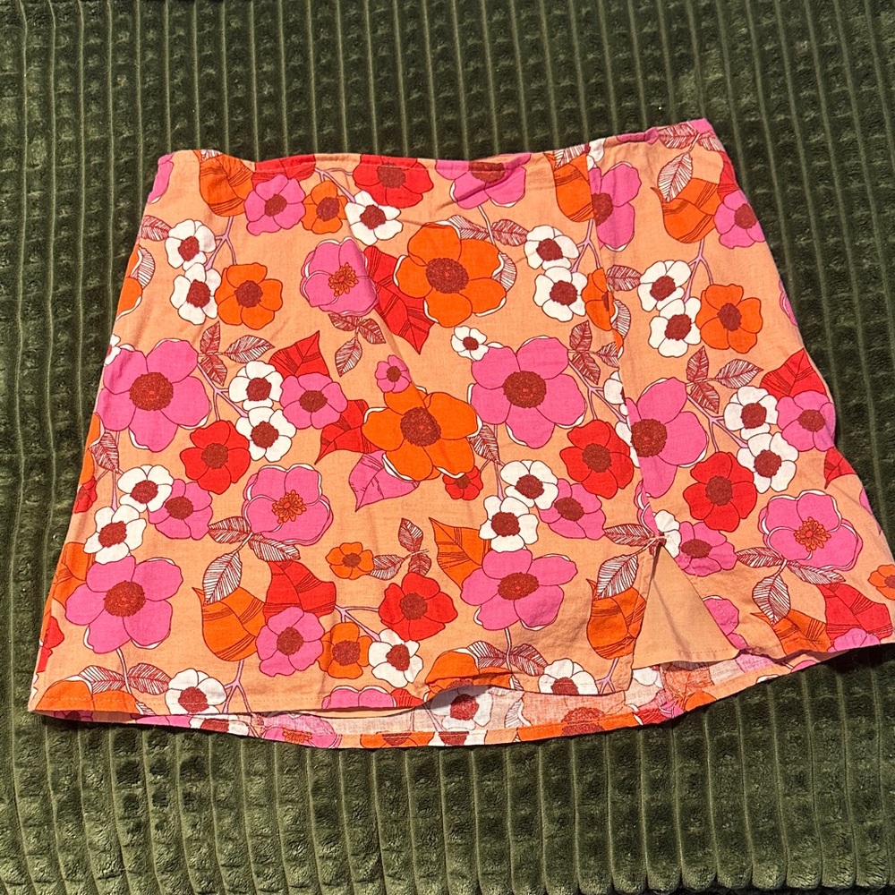 Urban Outfitters Pink and Orange Floral Mini Skirt - Picture 2 of 4